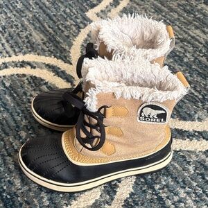 Sorel Black and Tan Snow Boots
